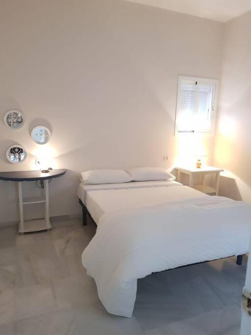 Enjoy Netflix Parking Segun Disponibilidad Apartment Seville Exterior photo